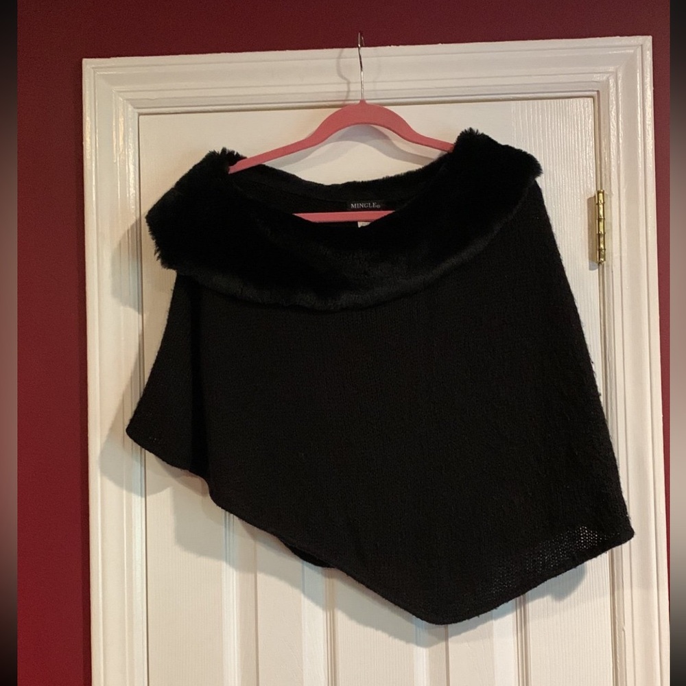 Black Faux Fur Trim Poncho